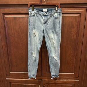 Celebrity Pink distressed skinny jeans sz 7/28
